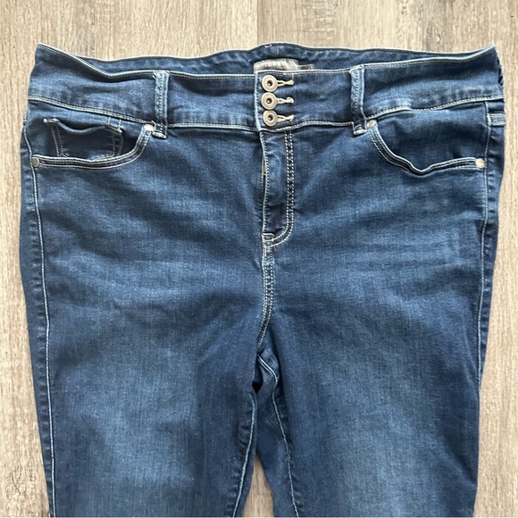 Torrid Jegging Super Soft Stretch Denim Jeans Size 20R Dark Wash Super stretchy - Picture 7 of 8